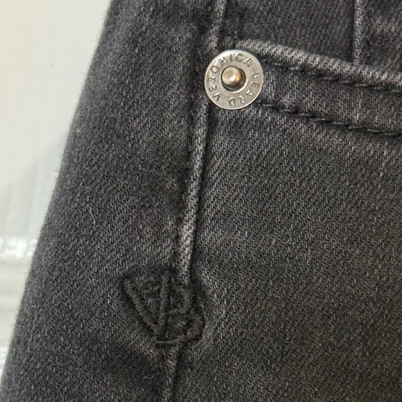 Veronica Beard Ryleigh Slim Straight High Rise Jeans Black Size 30 - Picture 5 of 9
